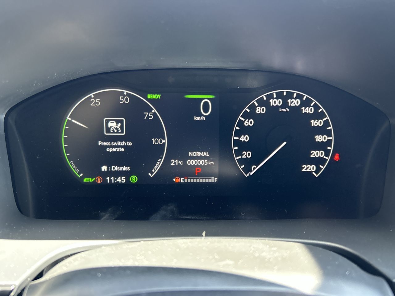 2025 Honda CR-V HYBRID in North Vancouver, British Columbia