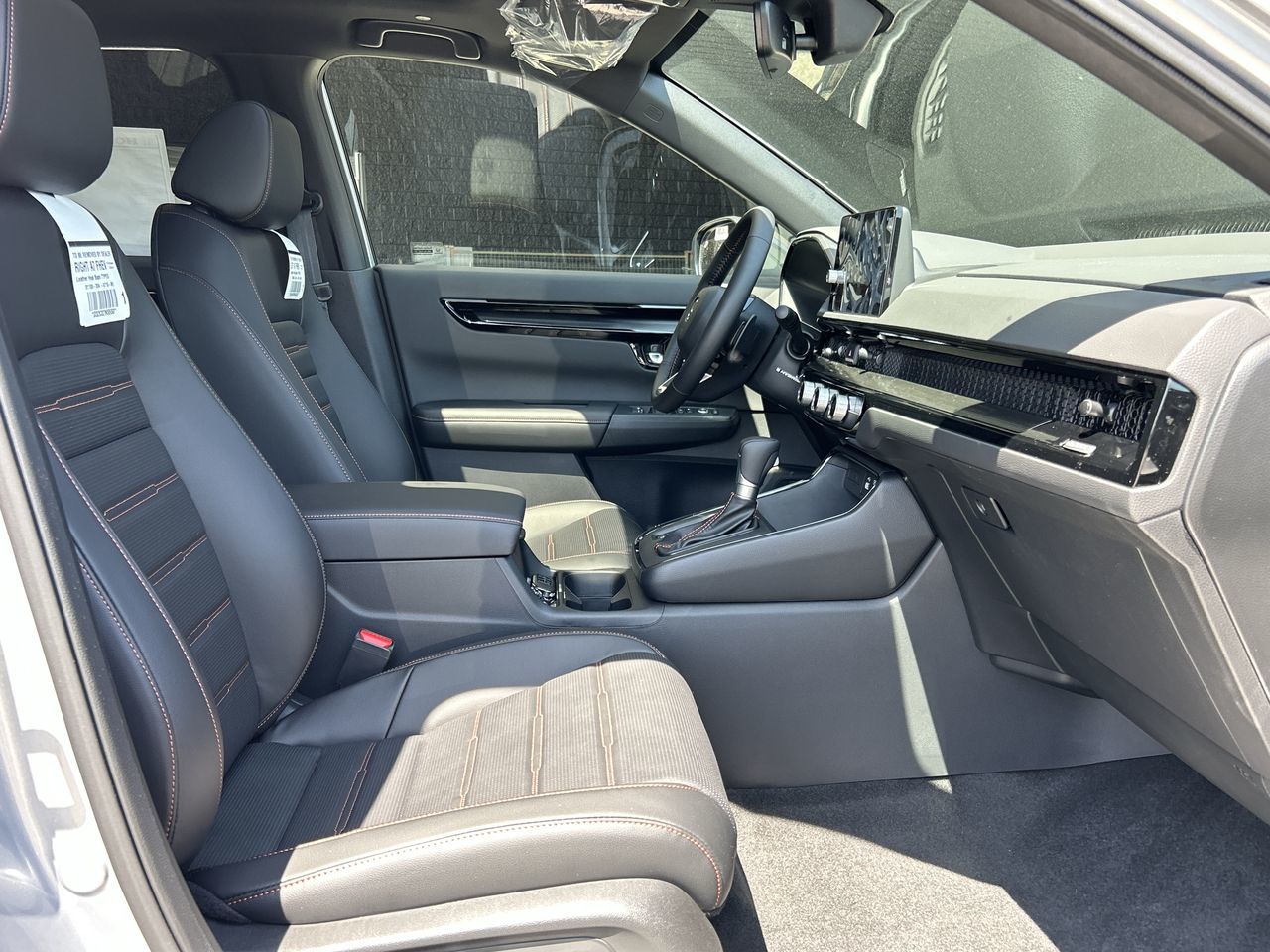 2025 Honda CR-V HYBRID in North Vancouver, British Columbia