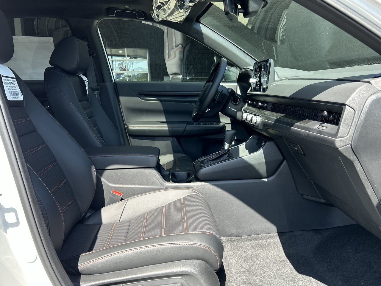 2025 Honda CR-V HYBRID in North Vancouver, British Columbia