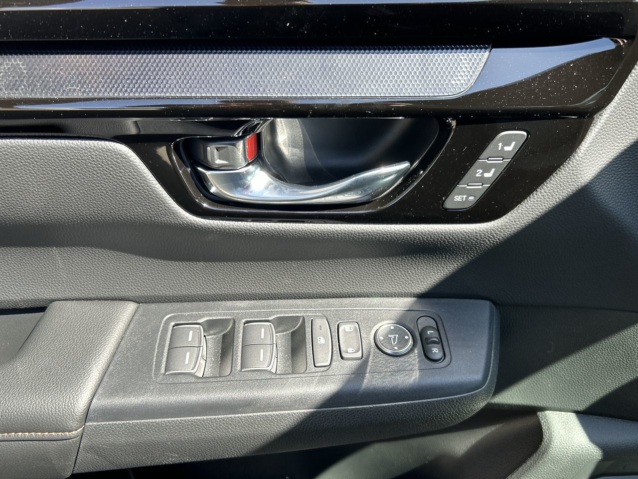 2025 Honda CR-V HYBRID in North Vancouver, British Columbia