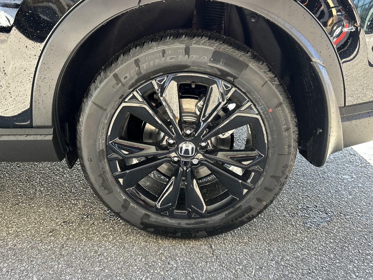 2025 Honda CR-V HYBRID in North Vancouver, British Columbia