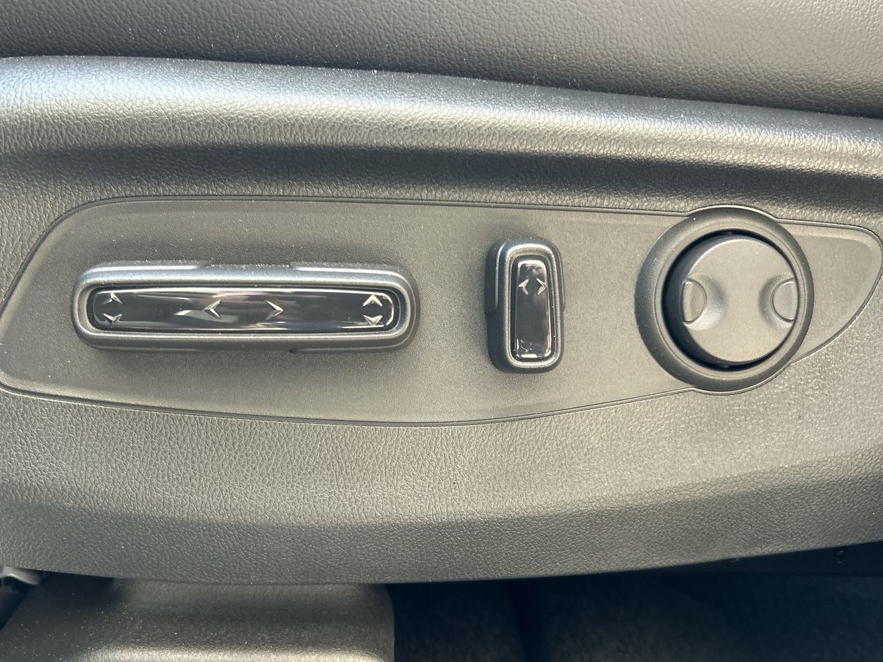 2025 Honda CR-V HYBRID in North Vancouver, British Columbia