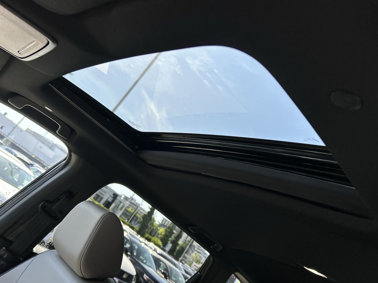 2025 Honda CR-V HYBRID in North Vancouver, British Columbia