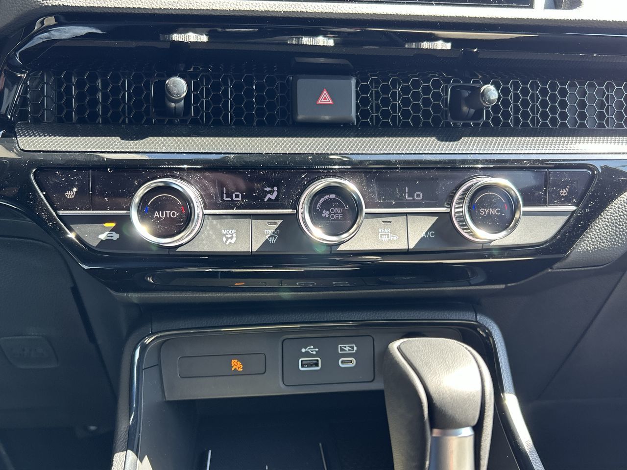 2025 Honda CR-V HYBRID in North Vancouver, British Columbia