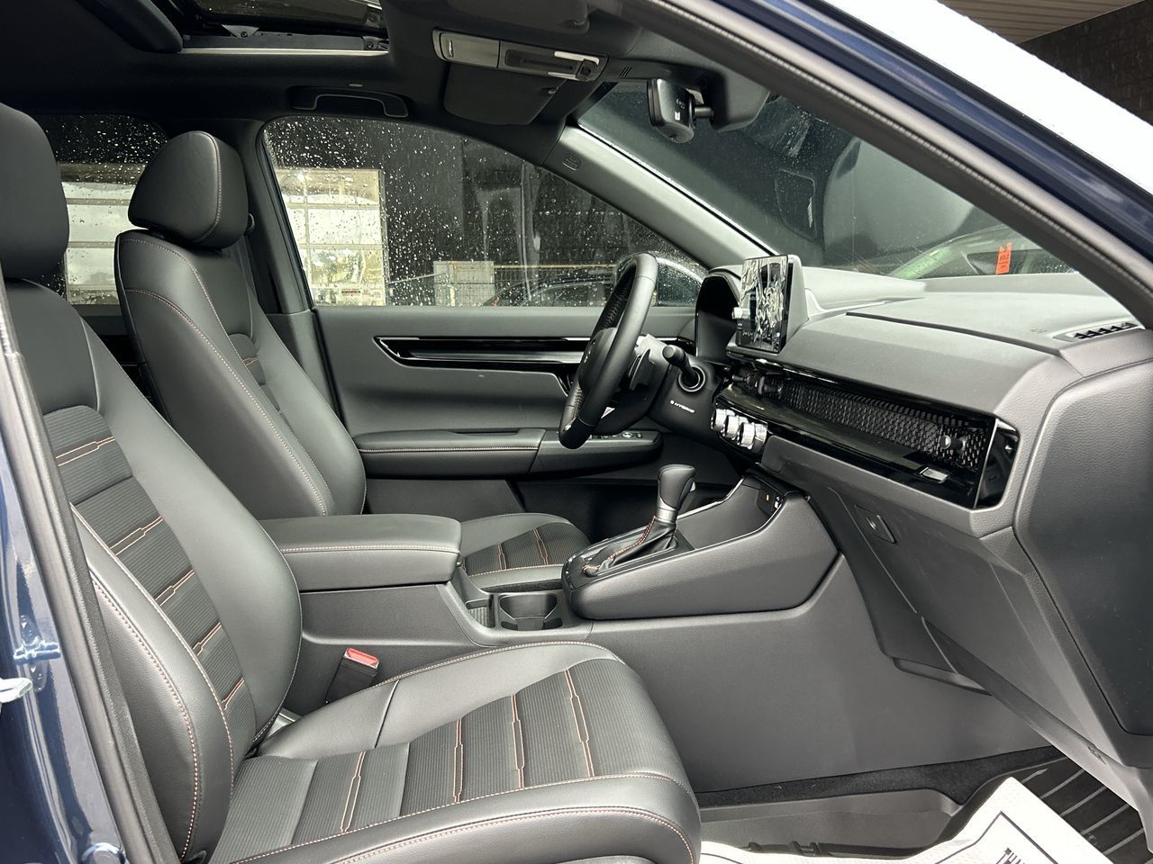 2025 Honda CR-V HYBRID in North Vancouver, British Columbia