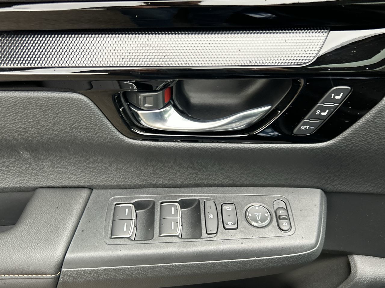 2025 Honda CR-V HYBRID in North Vancouver, British Columbia