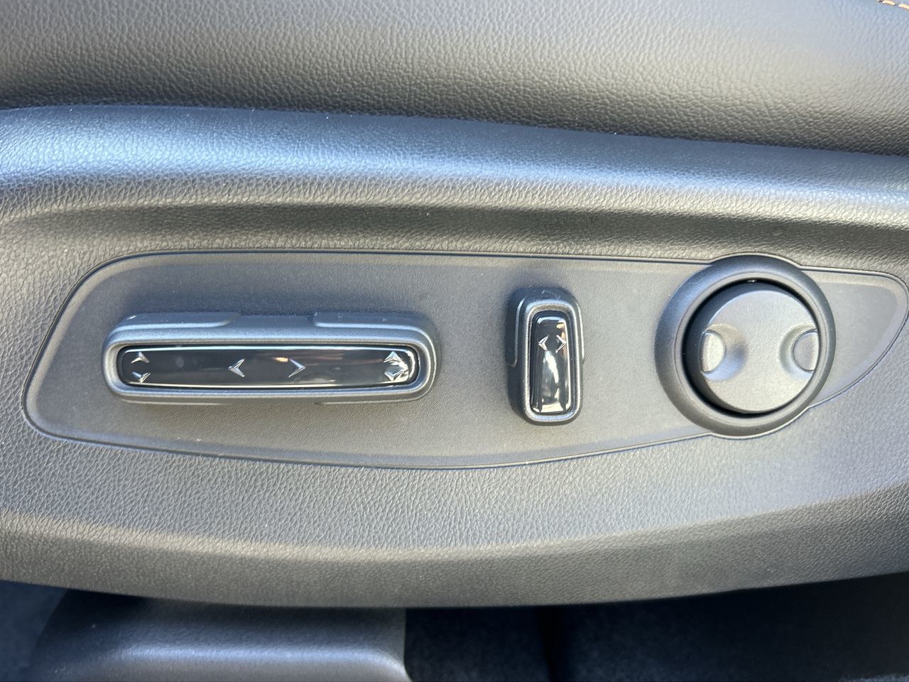 2026 Honda CR-V HYBRID in North Vancouver, British Columbia