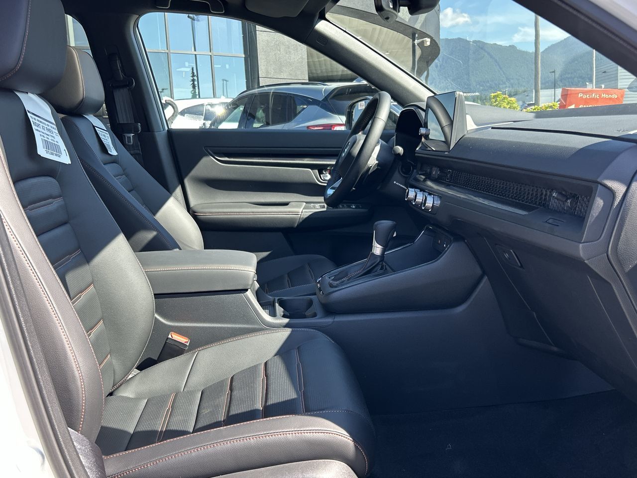2026 Honda CR-V HYBRID in North Vancouver, British Columbia