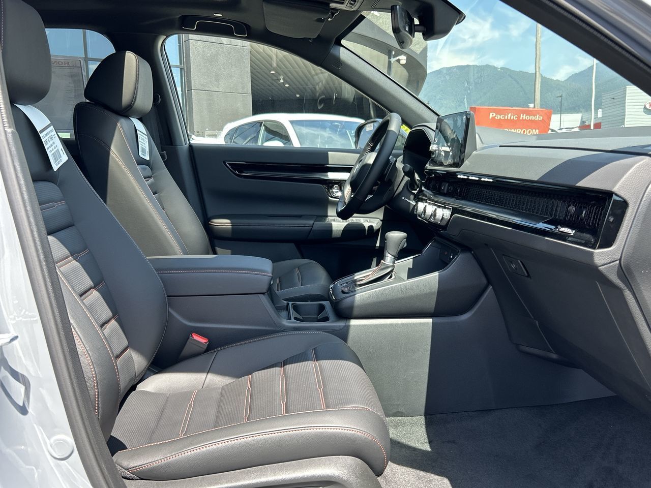 2026 Honda CR-V HYBRID in North Vancouver, British Columbia