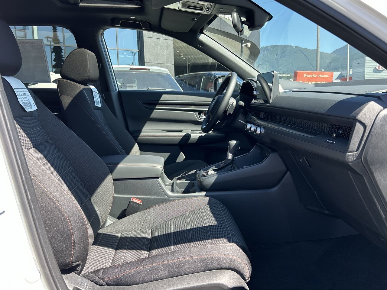 2026 Honda CR-V HYBRID in North Vancouver, British Columbia