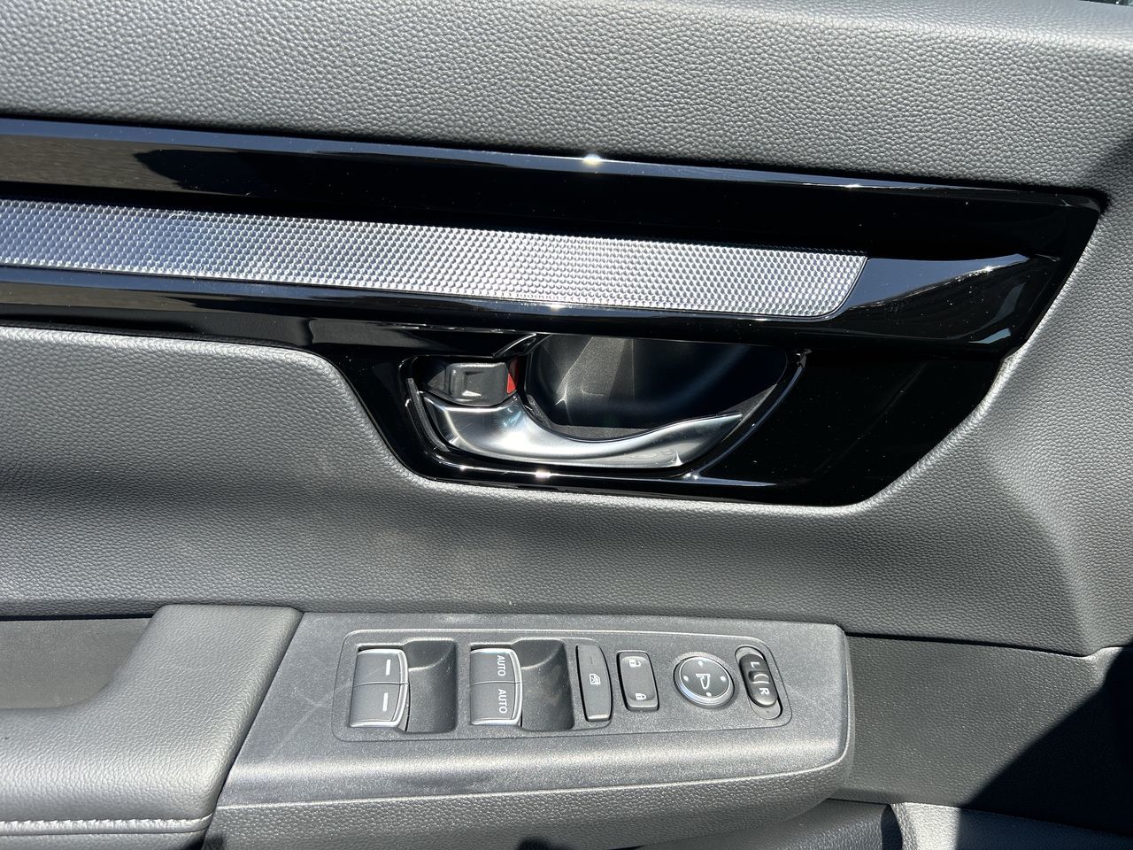 2025 Honda CR-V in North Vancouver, British Columbia