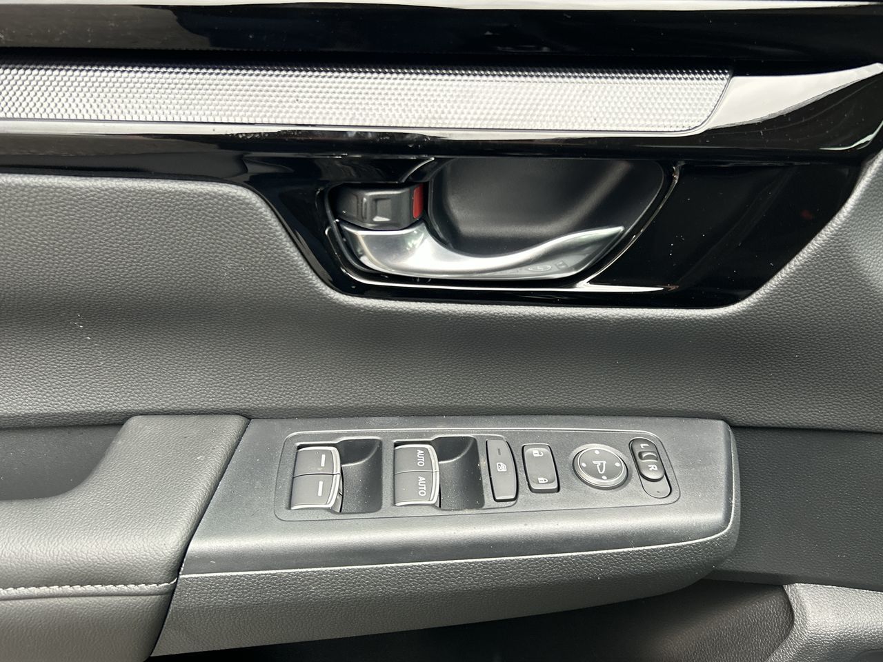 2025 Honda CR-V in North Vancouver, British Columbia