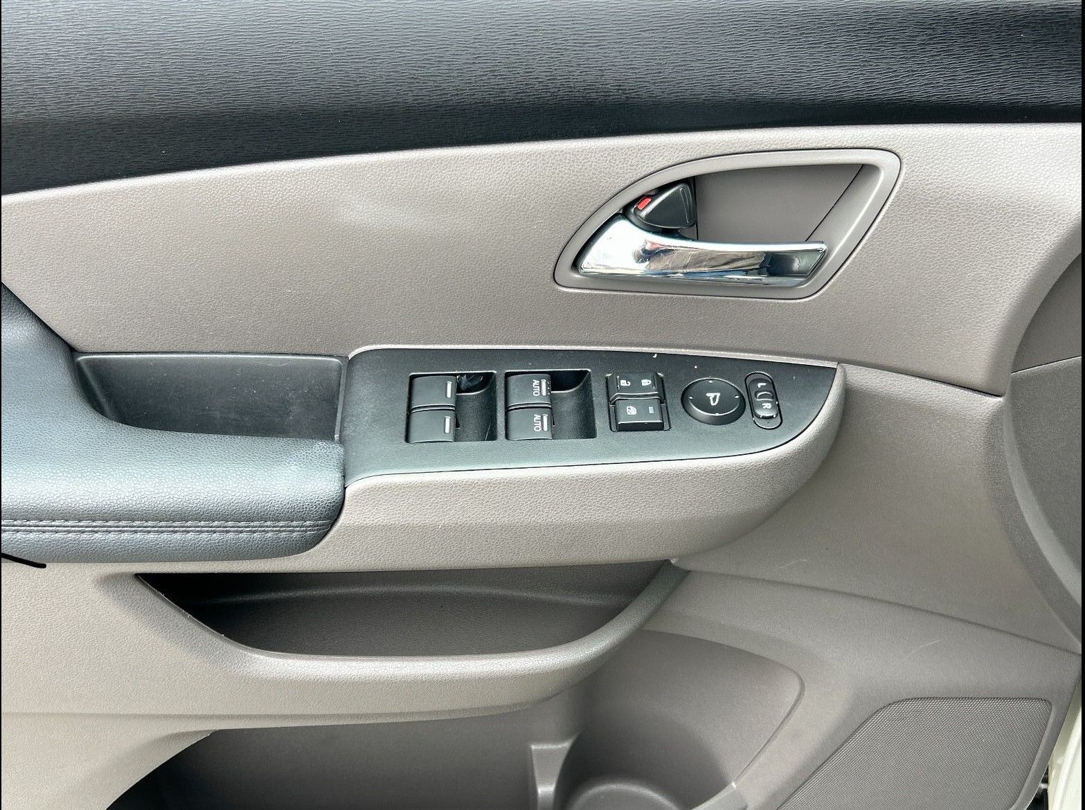 2016 Honda Odyssey in North Vancouver, British Columbia