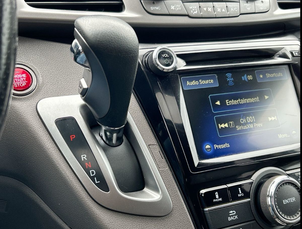 2016 Honda Odyssey in North Vancouver, British Columbia