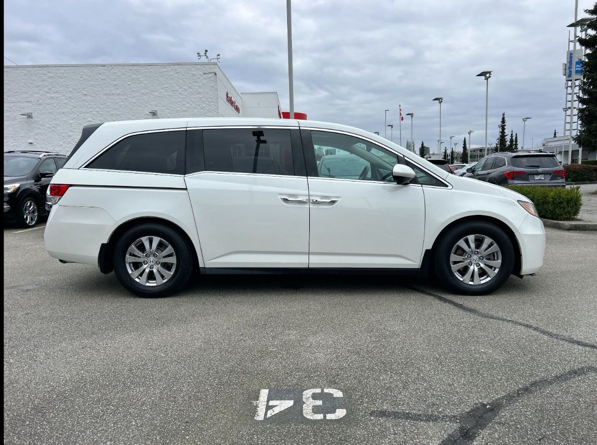 2016 Honda Odyssey in North Vancouver, British Columbia
