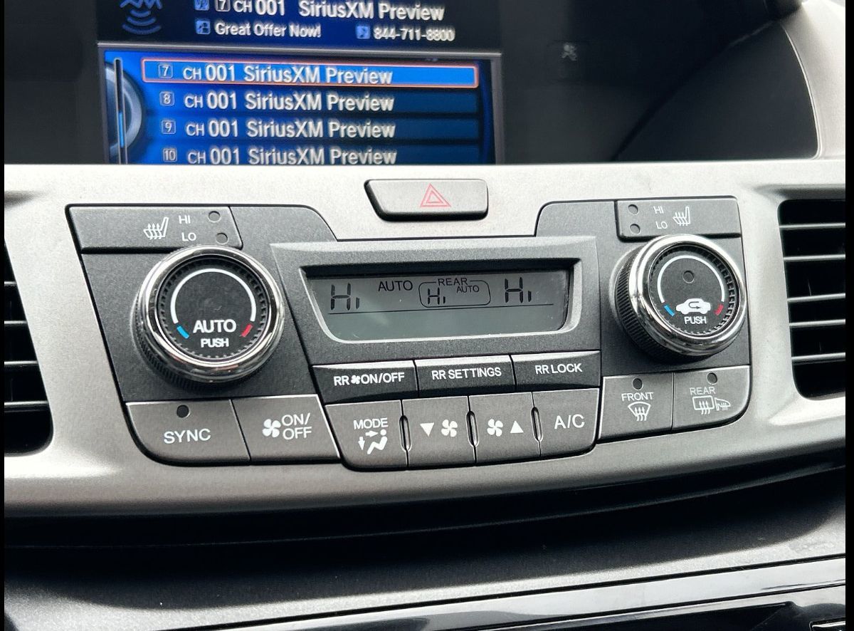 2016 Honda Odyssey in North Vancouver, British Columbia