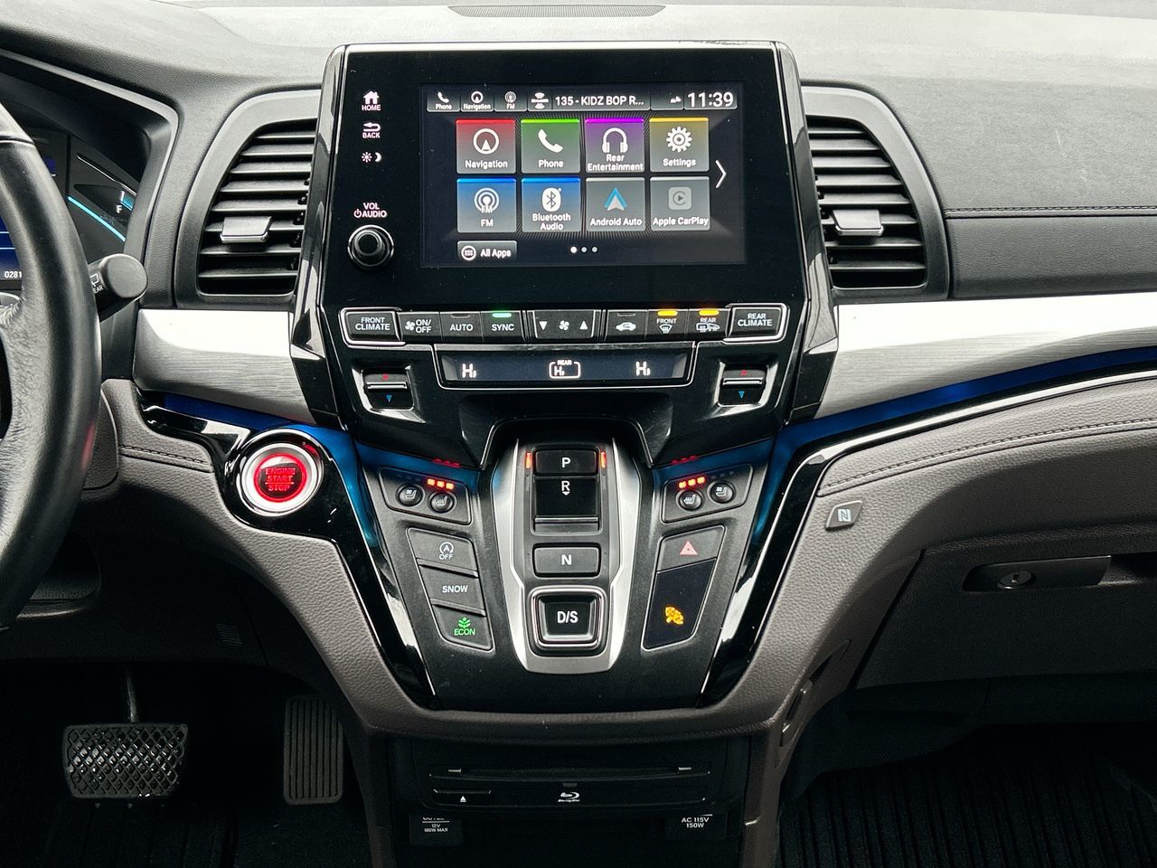 2020 Honda Odyssey in North Vancouver, British Columbia