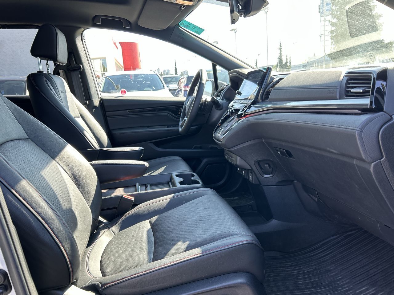 2023 Honda Odyssey in North Vancouver, British Columbia