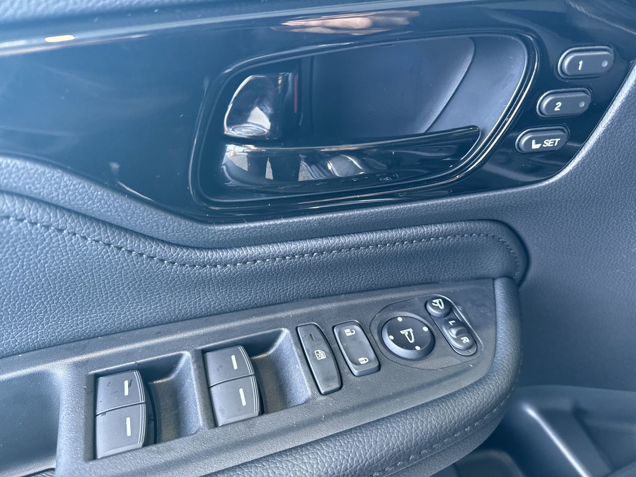 2025 Honda Odyssey in North Vancouver, British Columbia