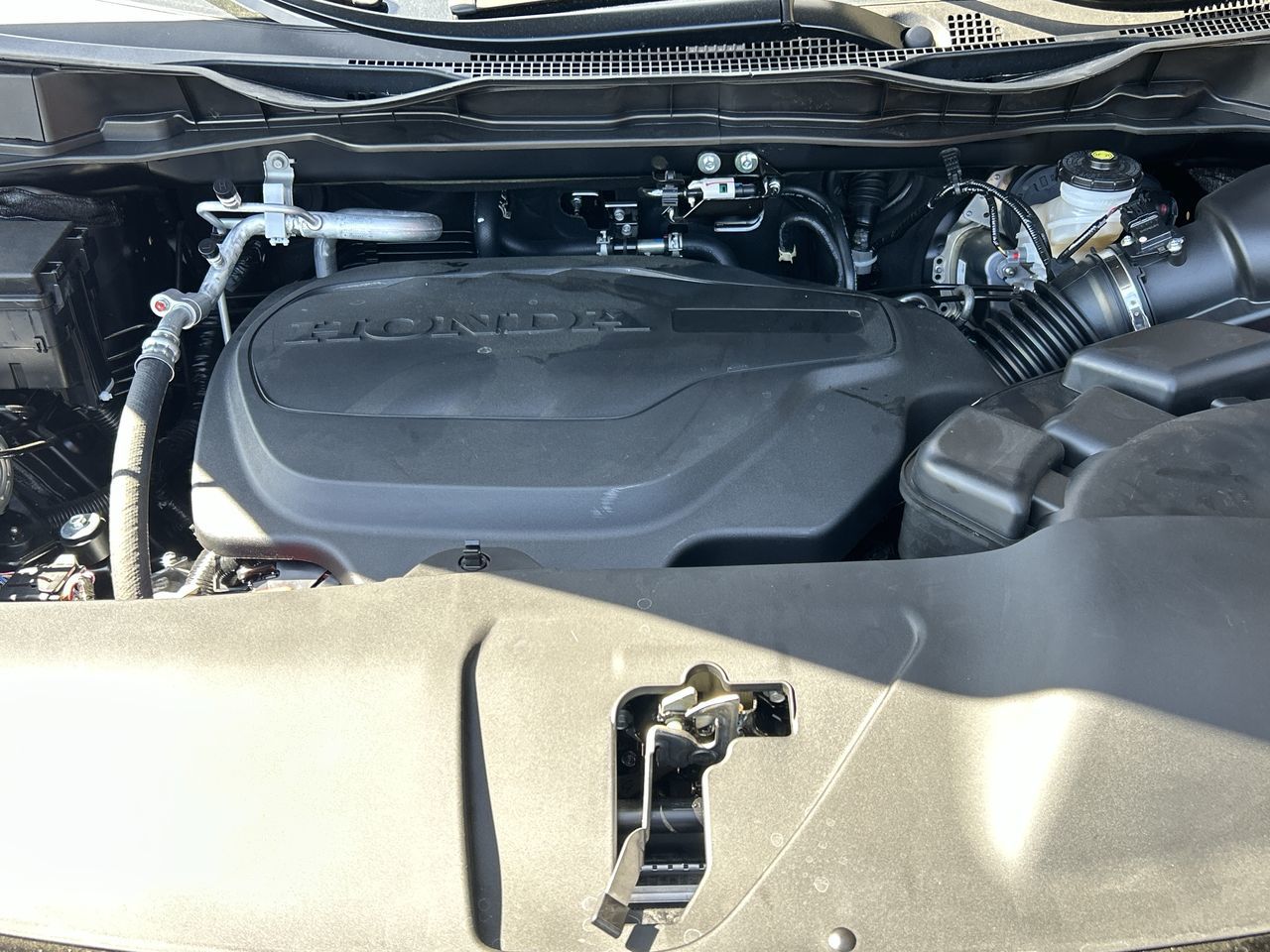 2025 Honda Odyssey in North Vancouver, British Columbia