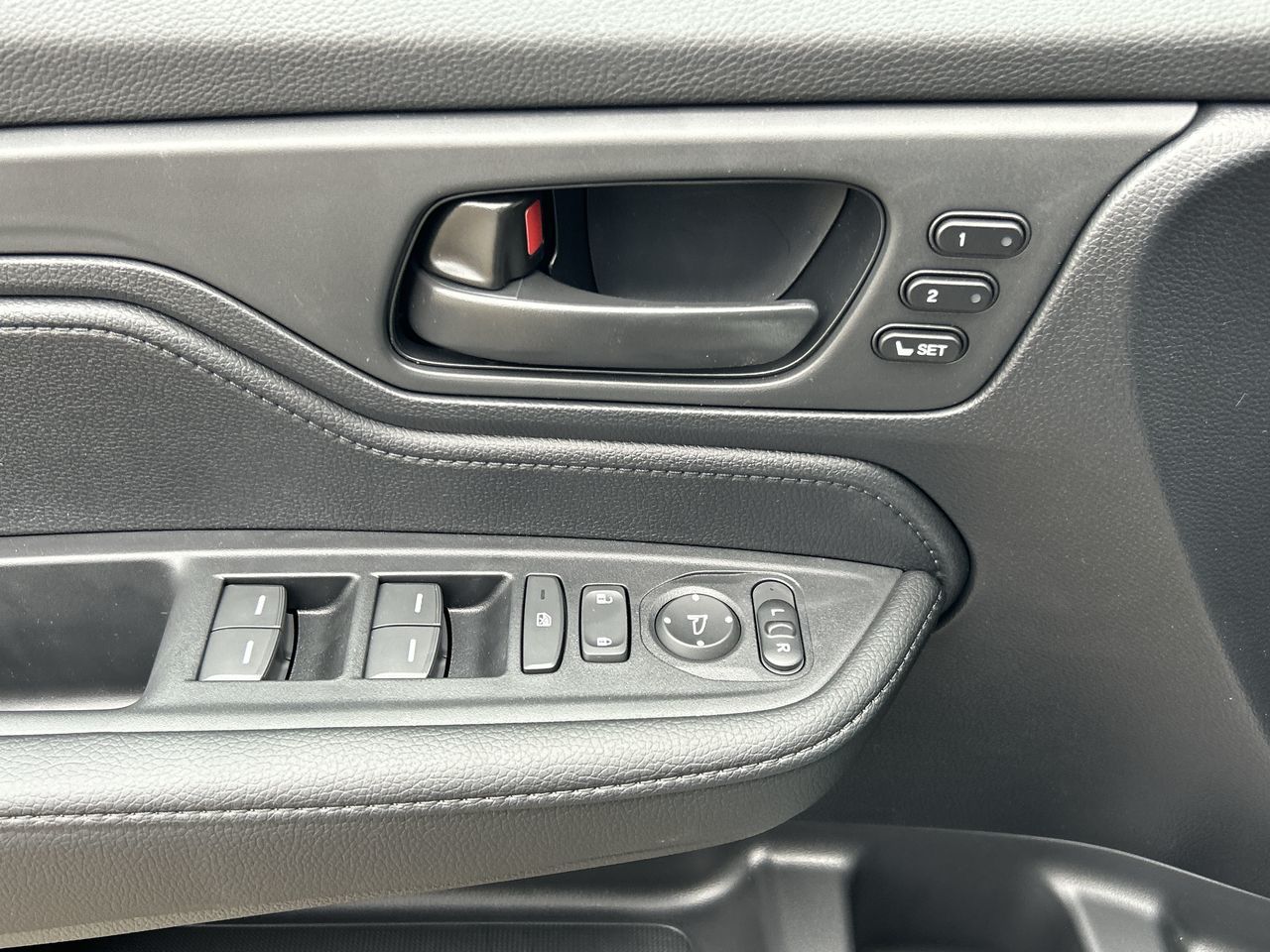 2025 Honda Odyssey in North Vancouver, British Columbia