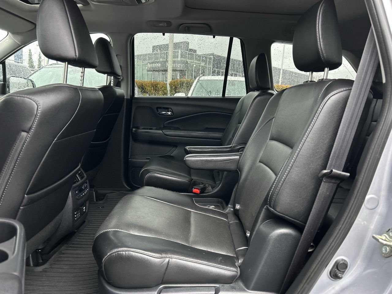 Honda Pilot  2016 à North Vancouver, Colombie-Britannique