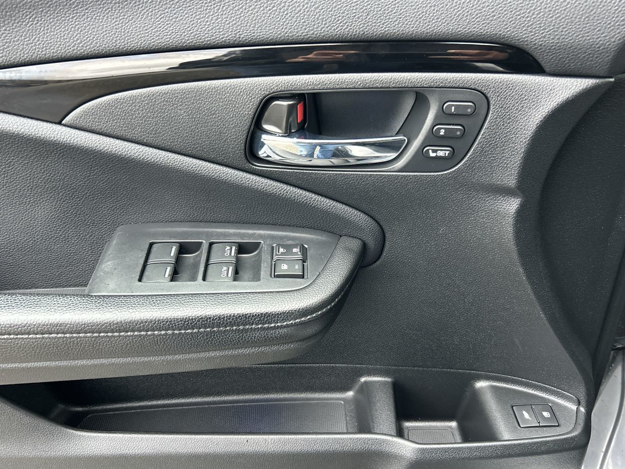 Honda Pilot  2016 à North Vancouver, Colombie-Britannique