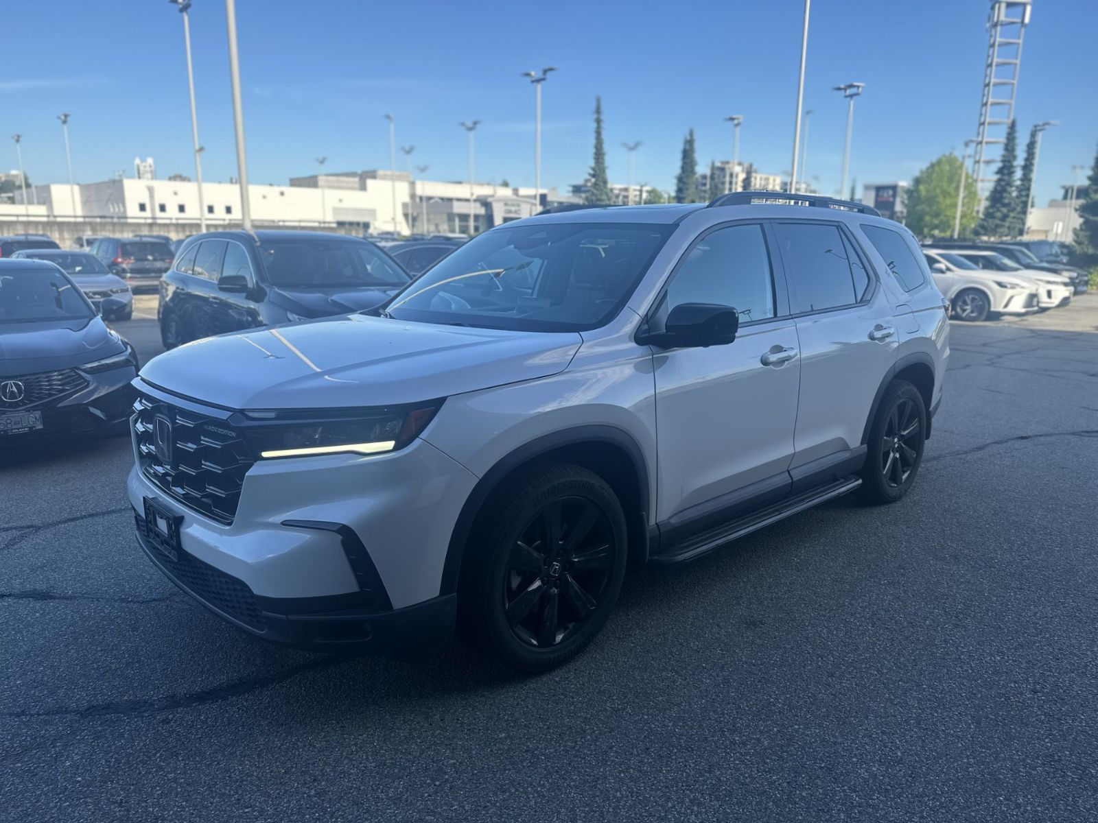 2023 Honda Pilot in North Vancouver, British Columbia