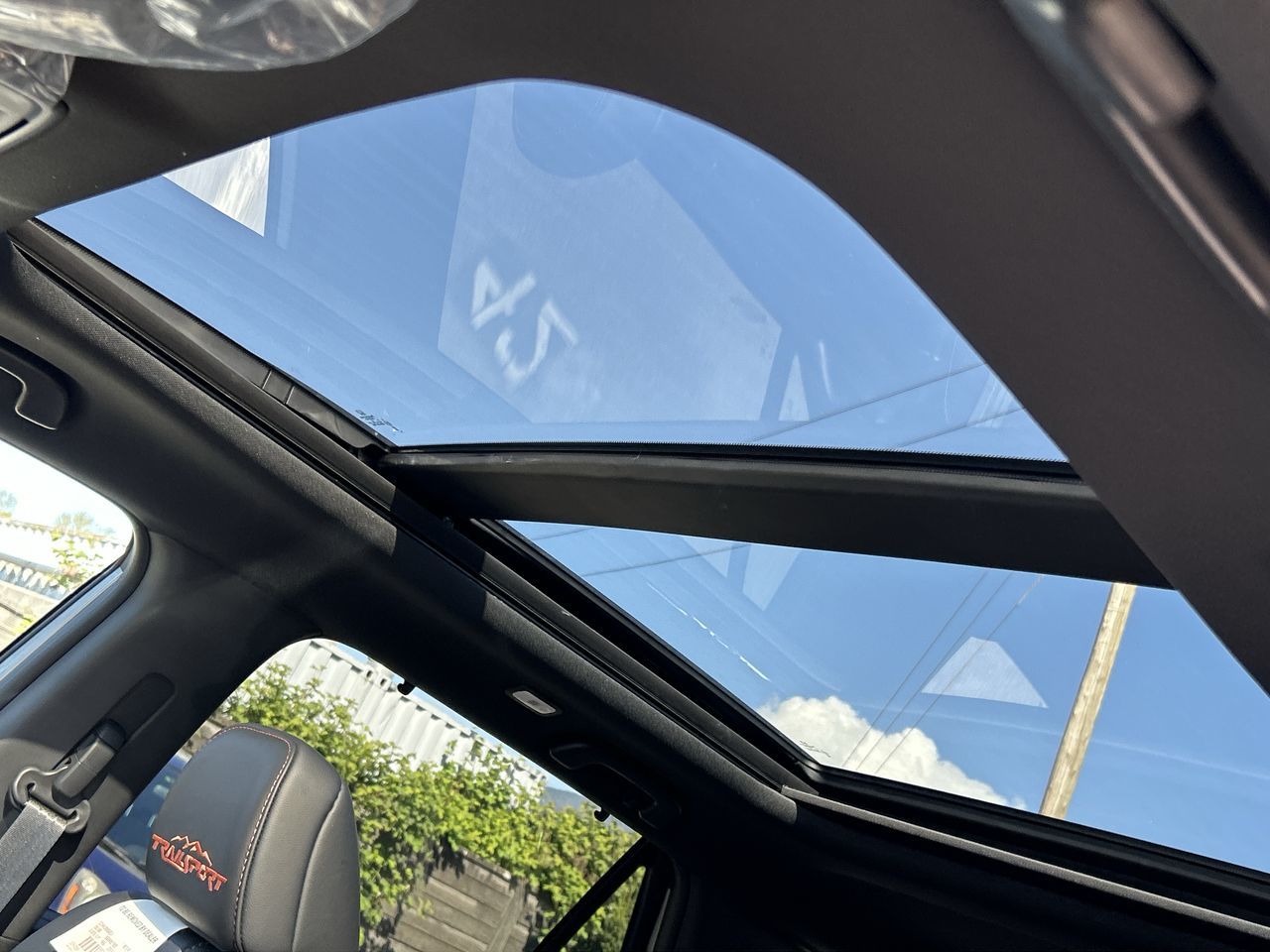 2025 Honda Pilot in North Vancouver, British Columbia