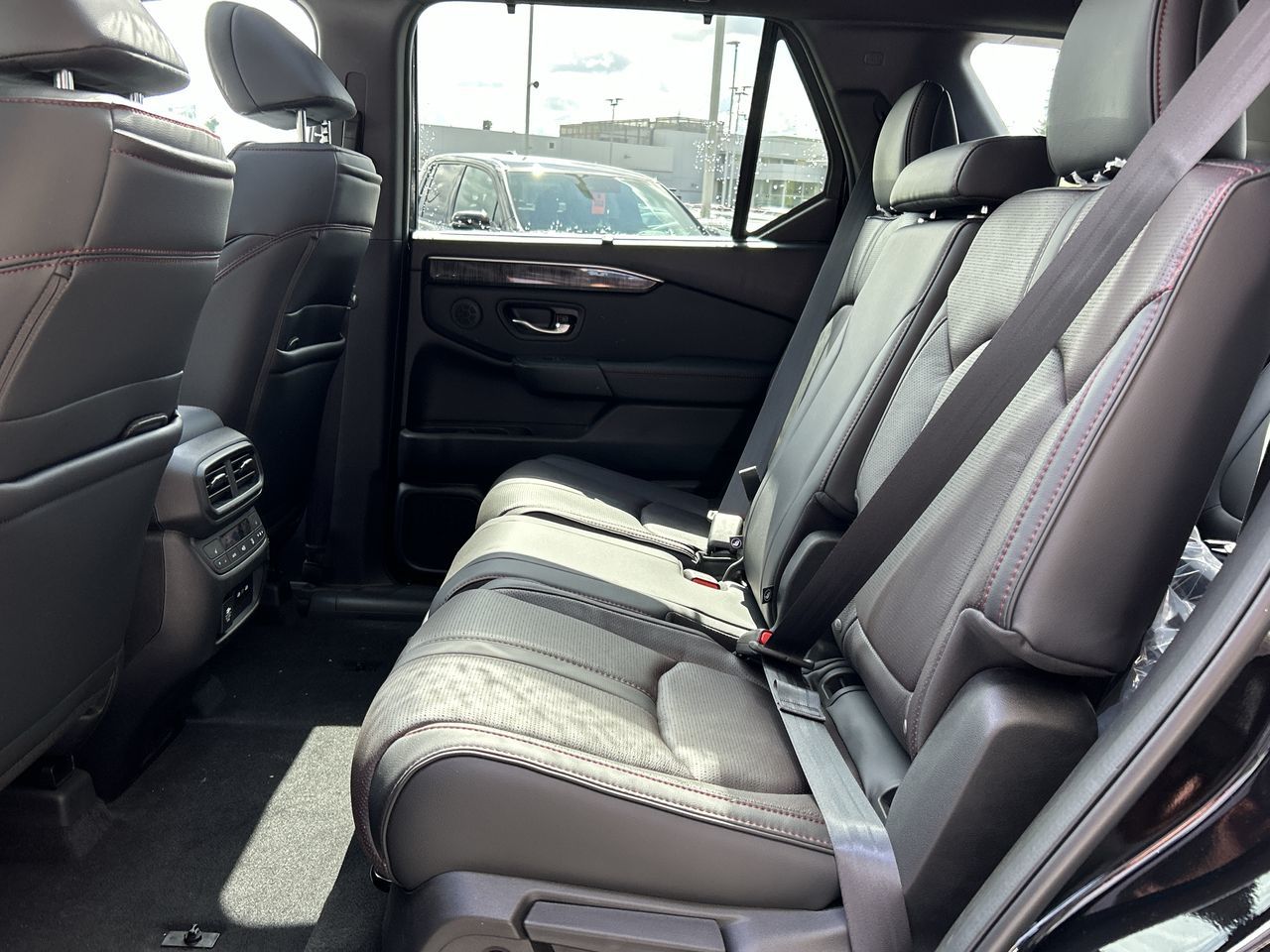 2025 Honda Pilot in North Vancouver, British Columbia