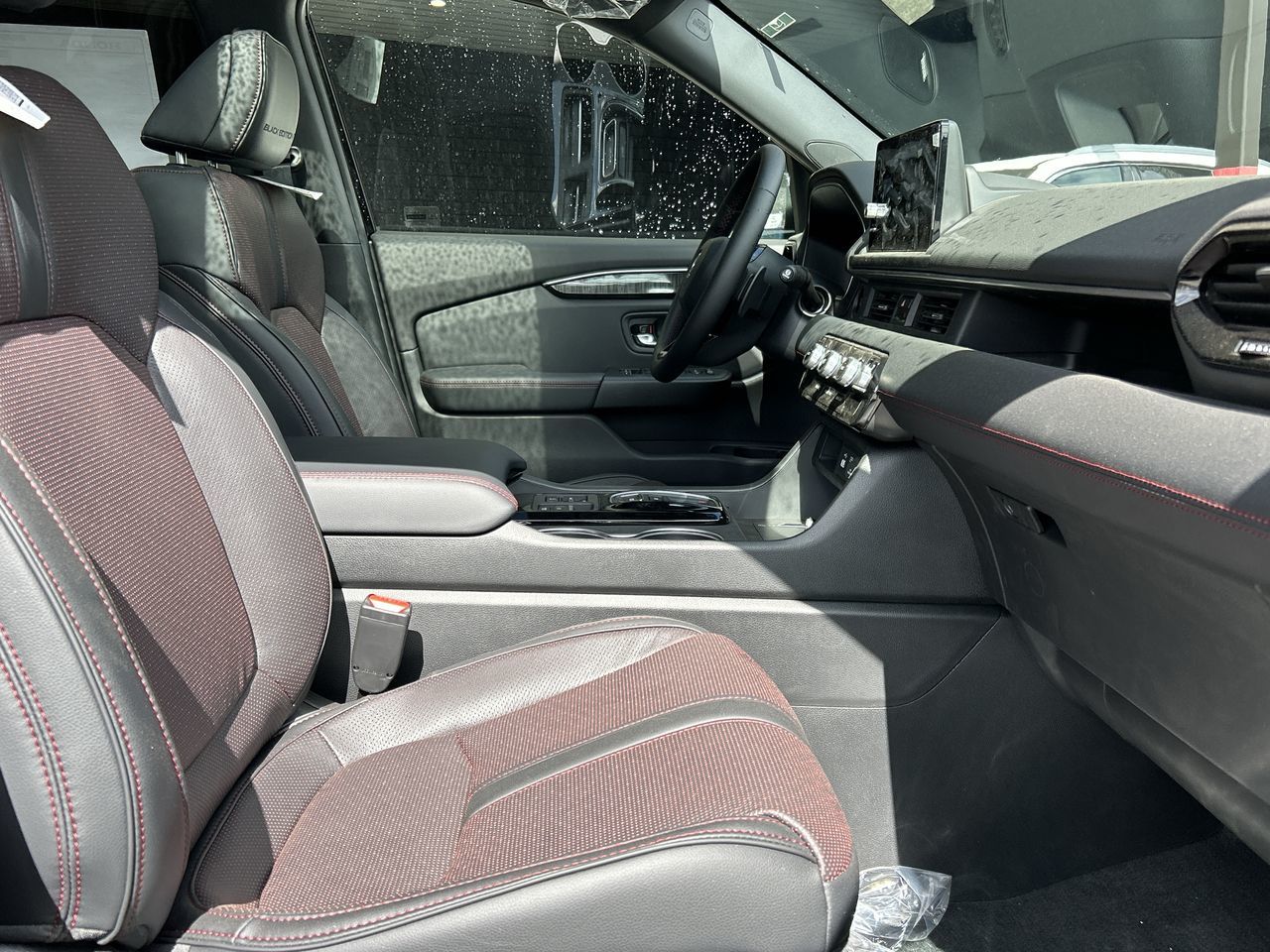 2025 Honda Pilot in North Vancouver, British Columbia