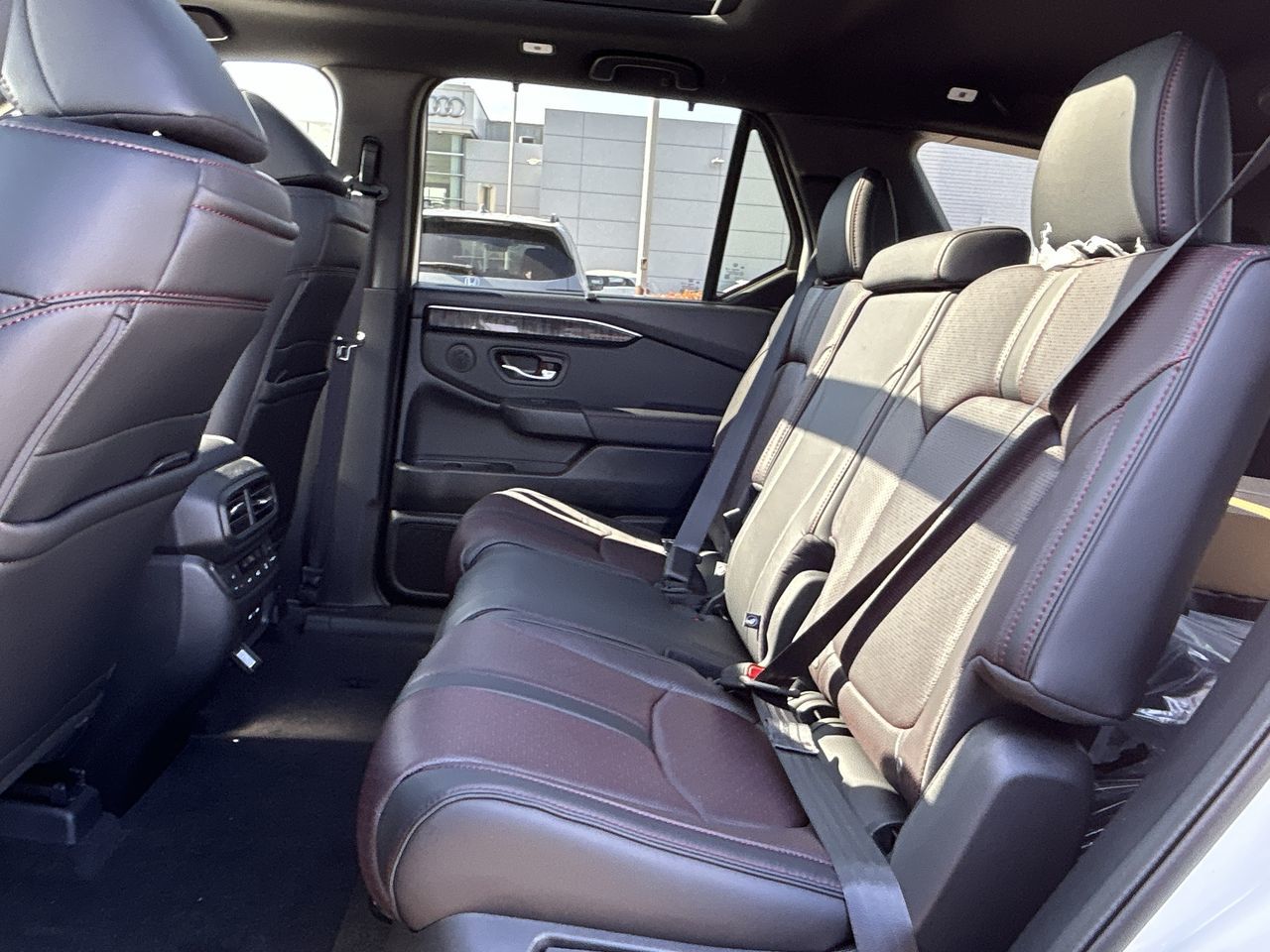 2025 Honda Pilot in North Vancouver, British Columbia