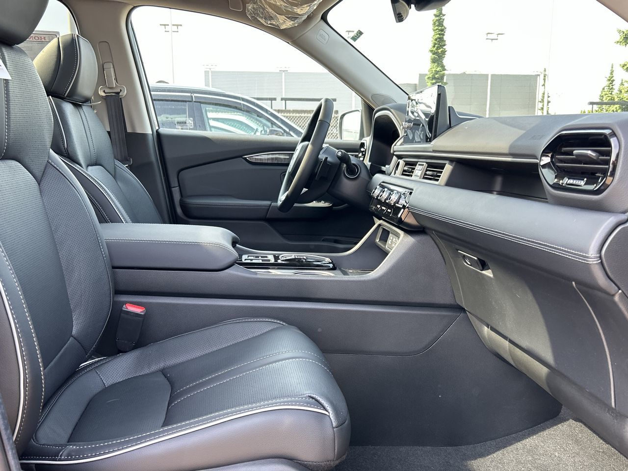 2025 Honda Pilot in North Vancouver, British Columbia