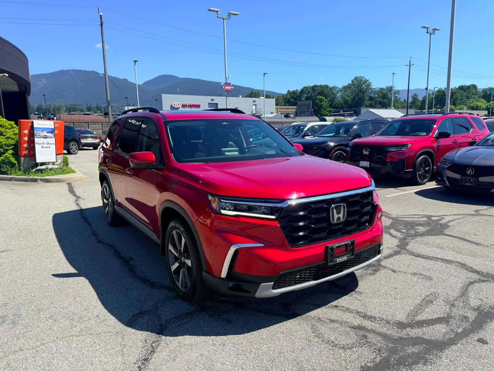 2025 Honda Pilot in North Vancouver, British Columbia