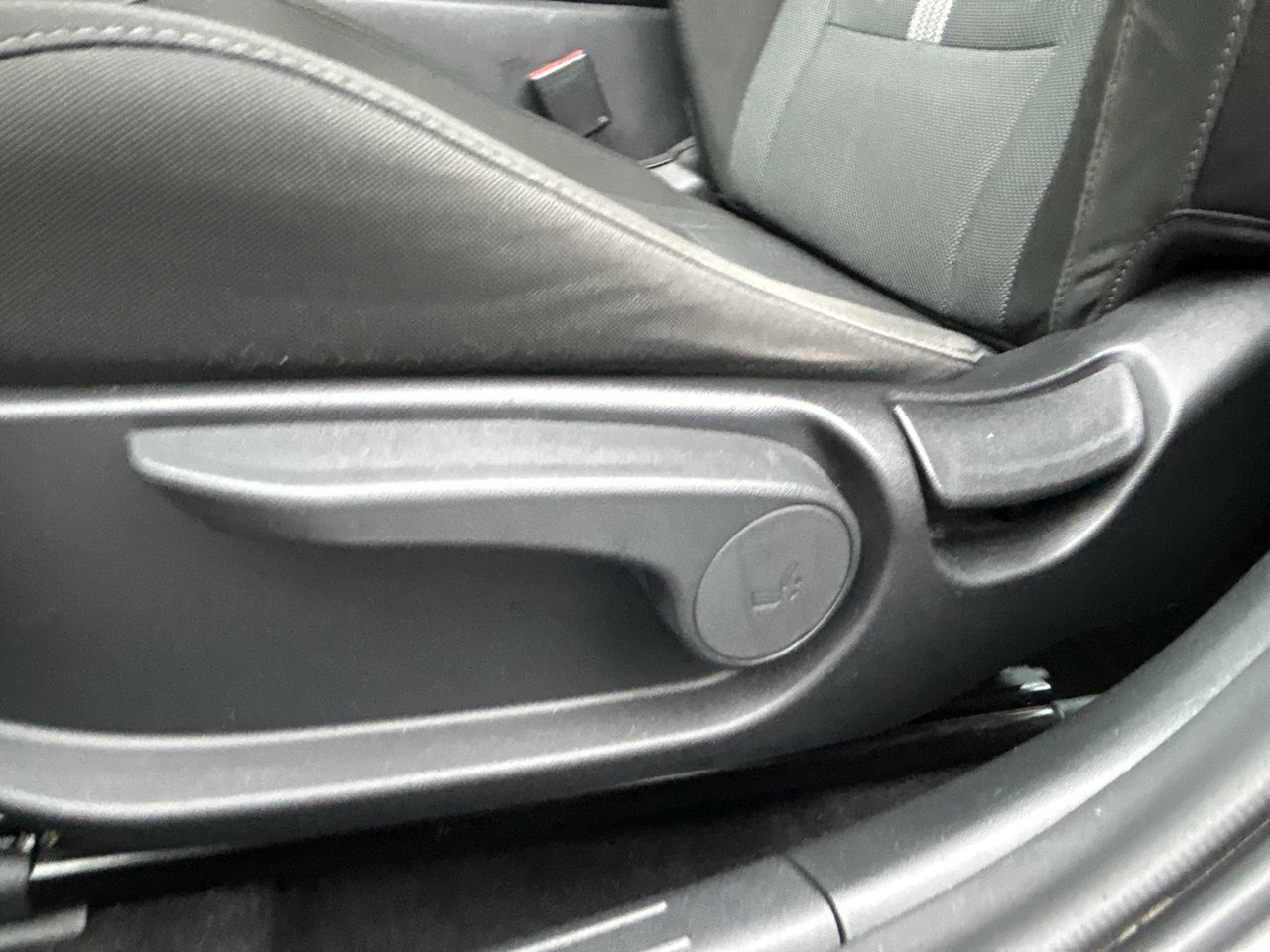 Hyundai Elantra Sedan  2023 à North Vancouver, Colombie-Britannique