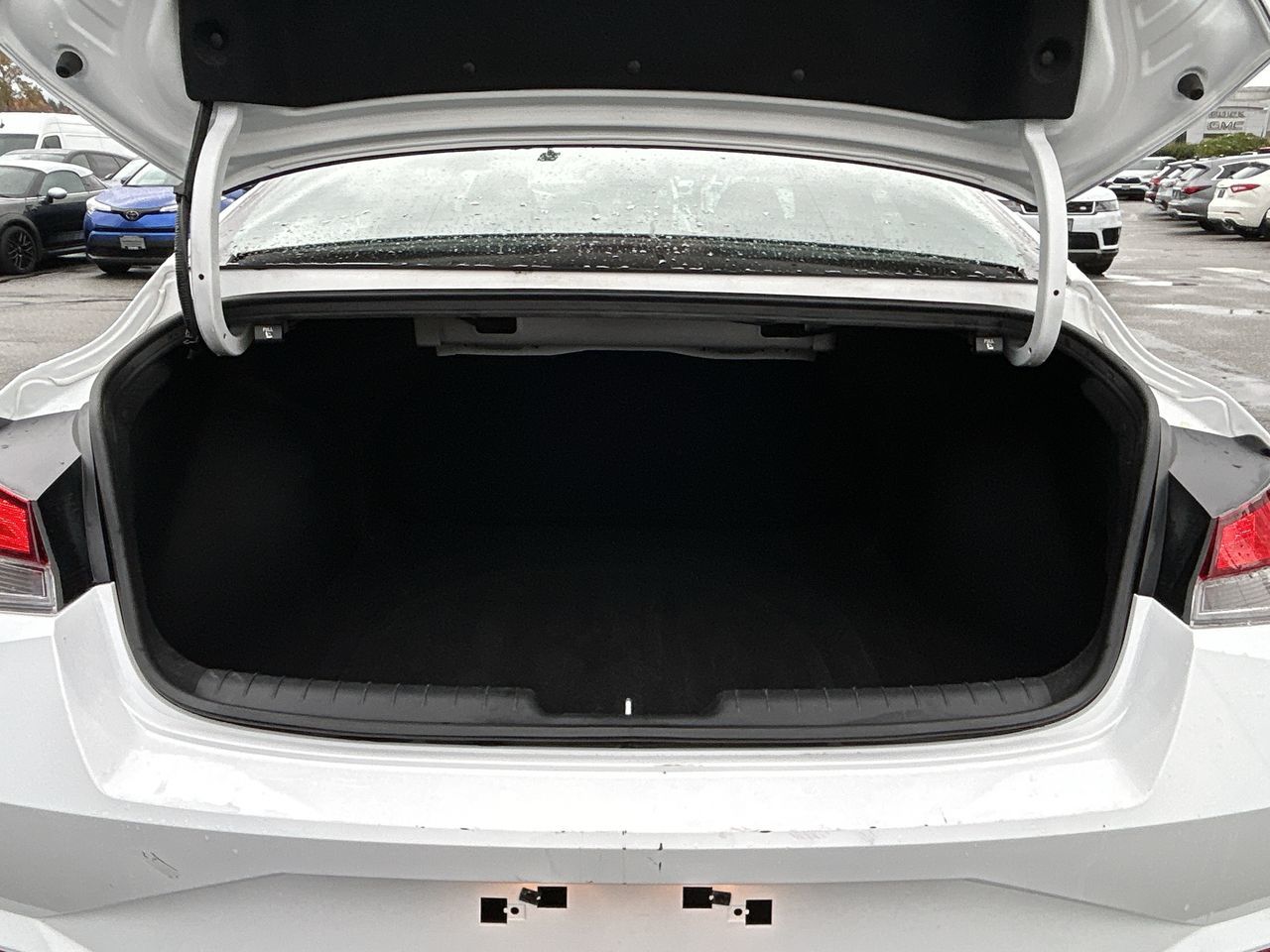 2023 Hyundai Elantra Sedan