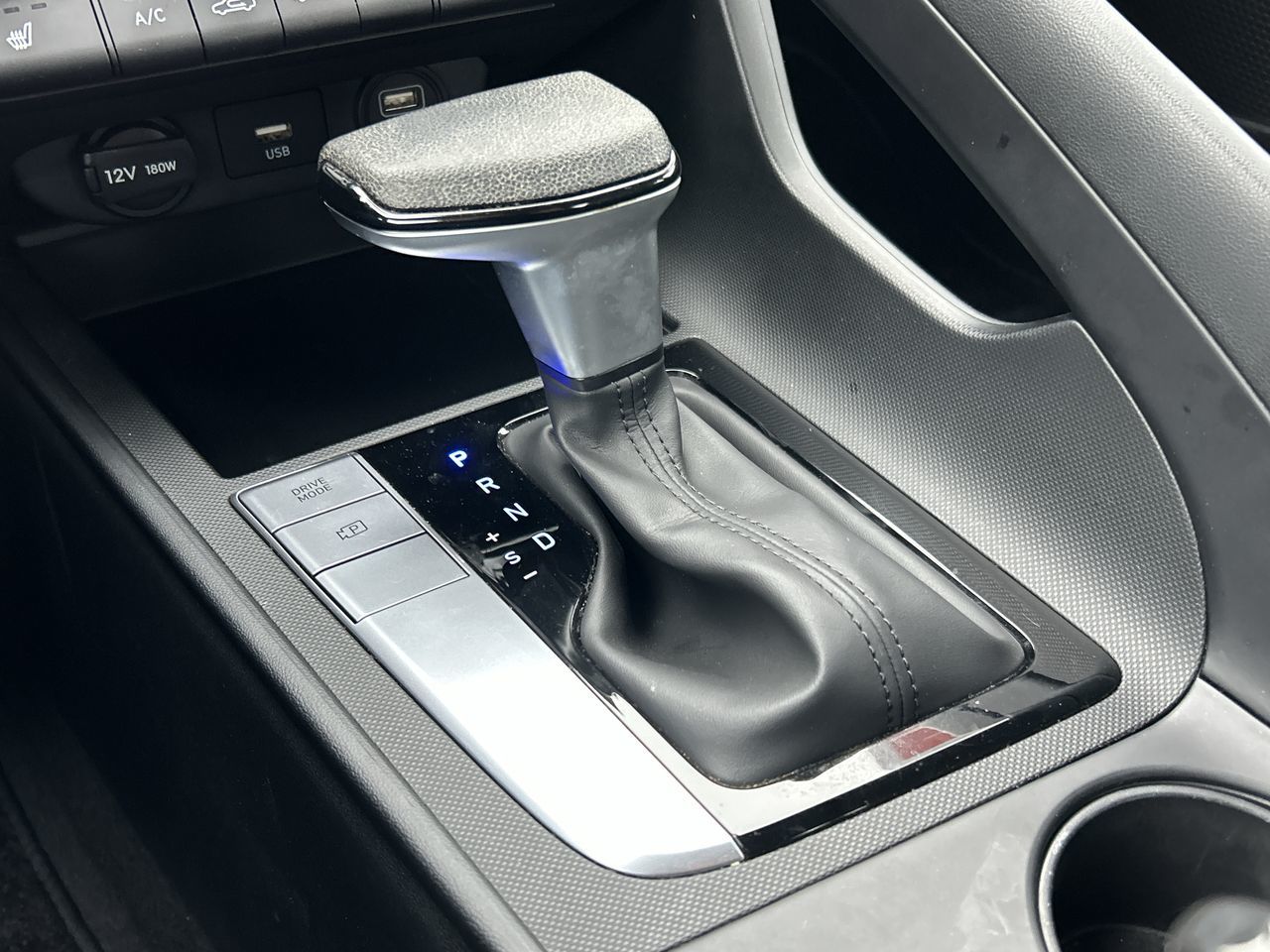 2023 Hyundai Elantra Sedan