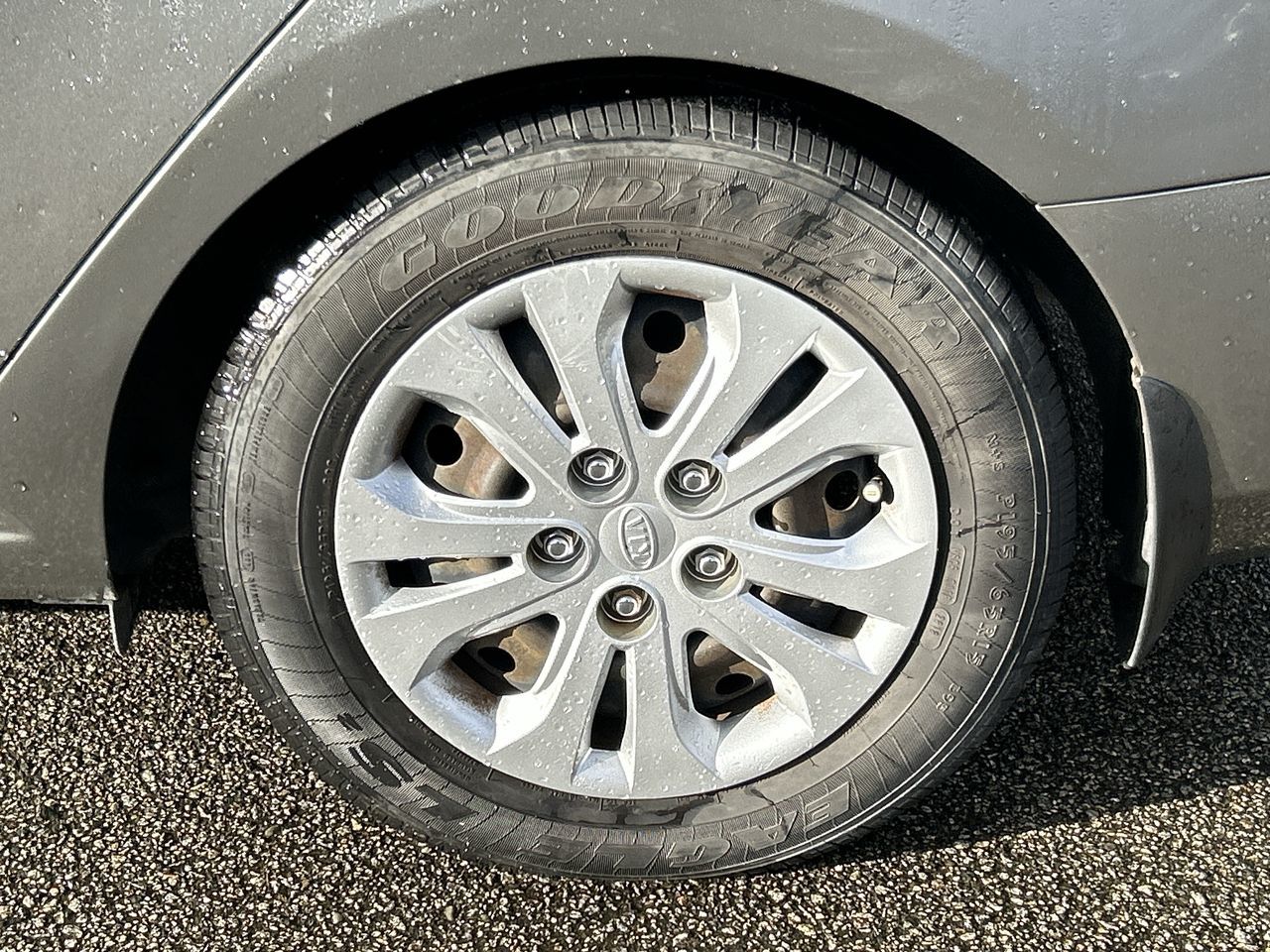 2011 Kia Forte in North Vancouver, British Columbia