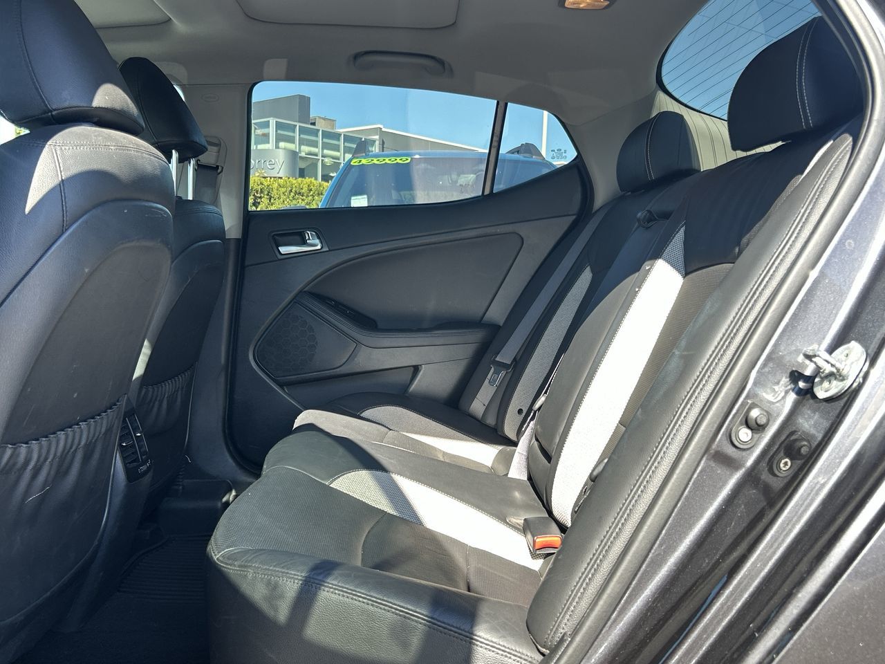 Kia Optima  2015 à North Vancouver, Colombie-Britannique