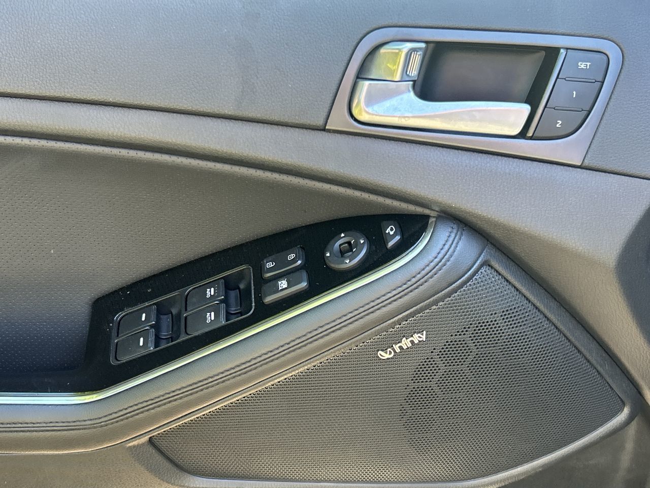 Kia Optima  2015 à North Vancouver, Colombie-Britannique