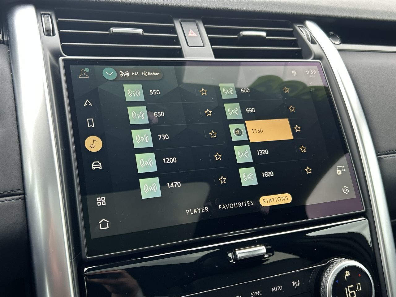 2023 Land Rover Discovery in North Vancouver, British Columbia