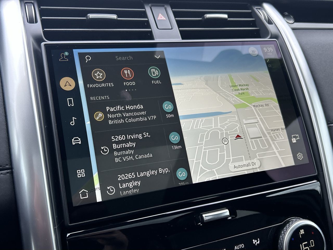 2023 Land Rover Discovery in North Vancouver, British Columbia