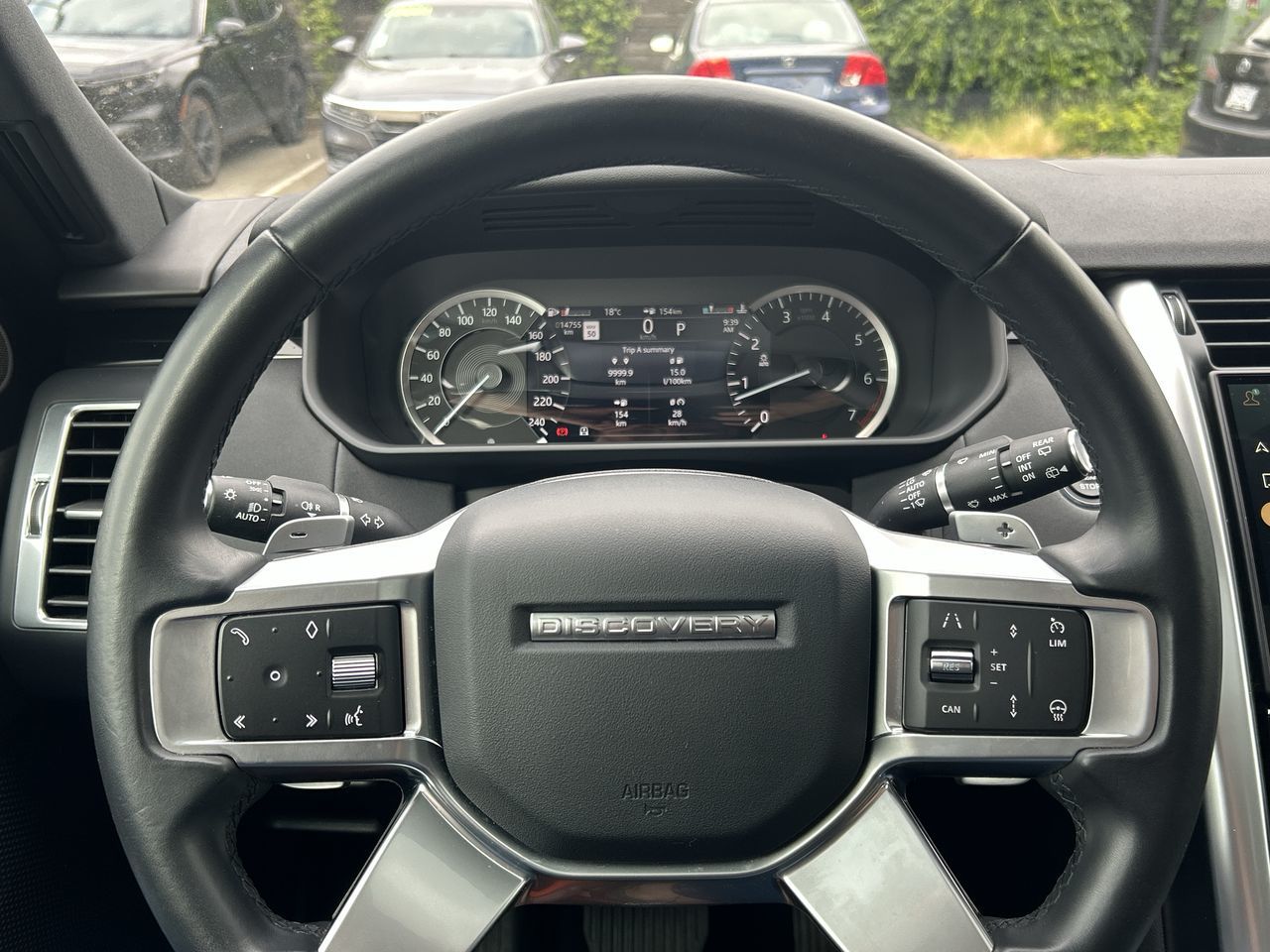 2023 Land Rover Discovery in North Vancouver, British Columbia