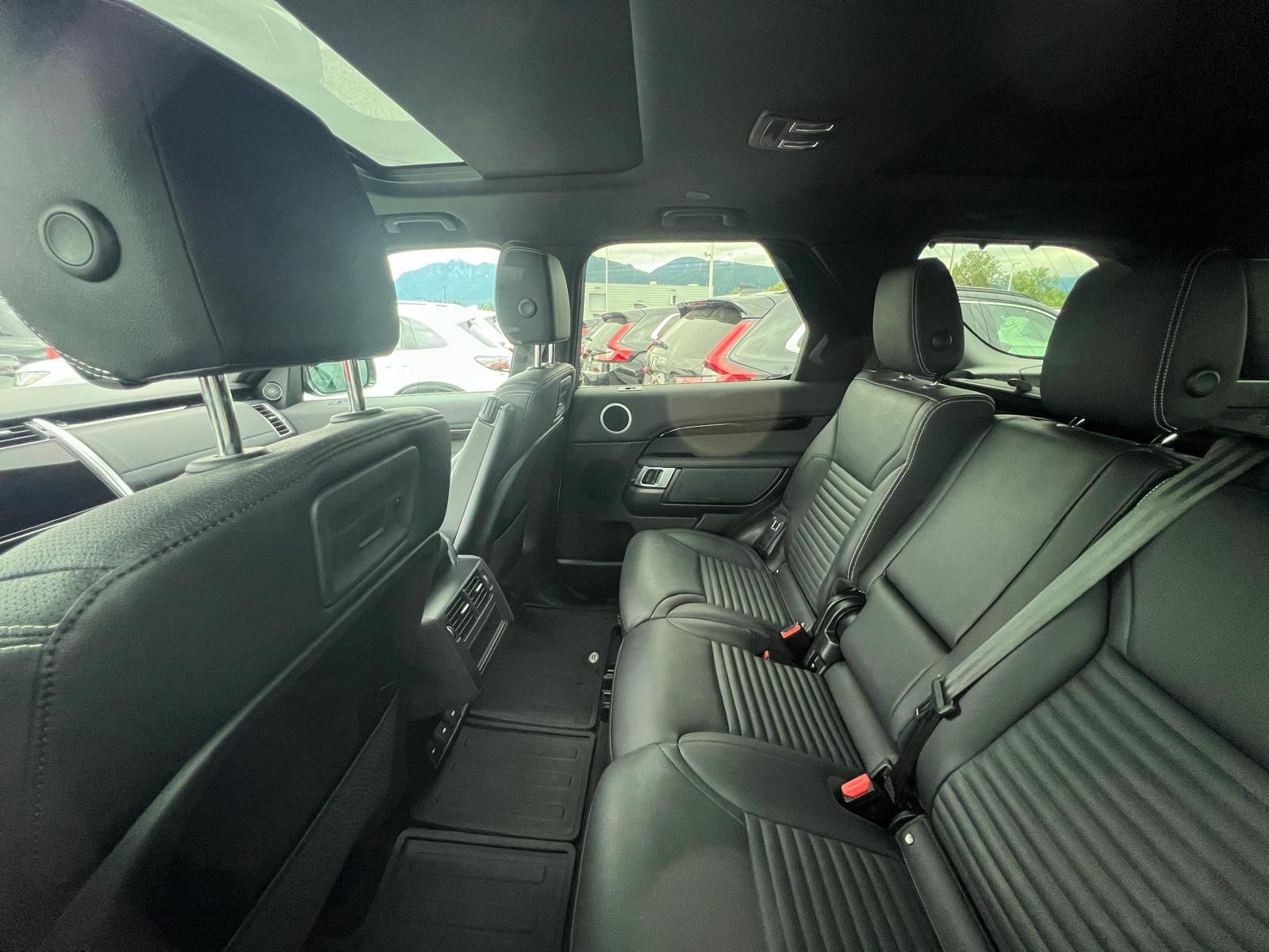 2023 Land Rover Discovery in North Vancouver, British Columbia