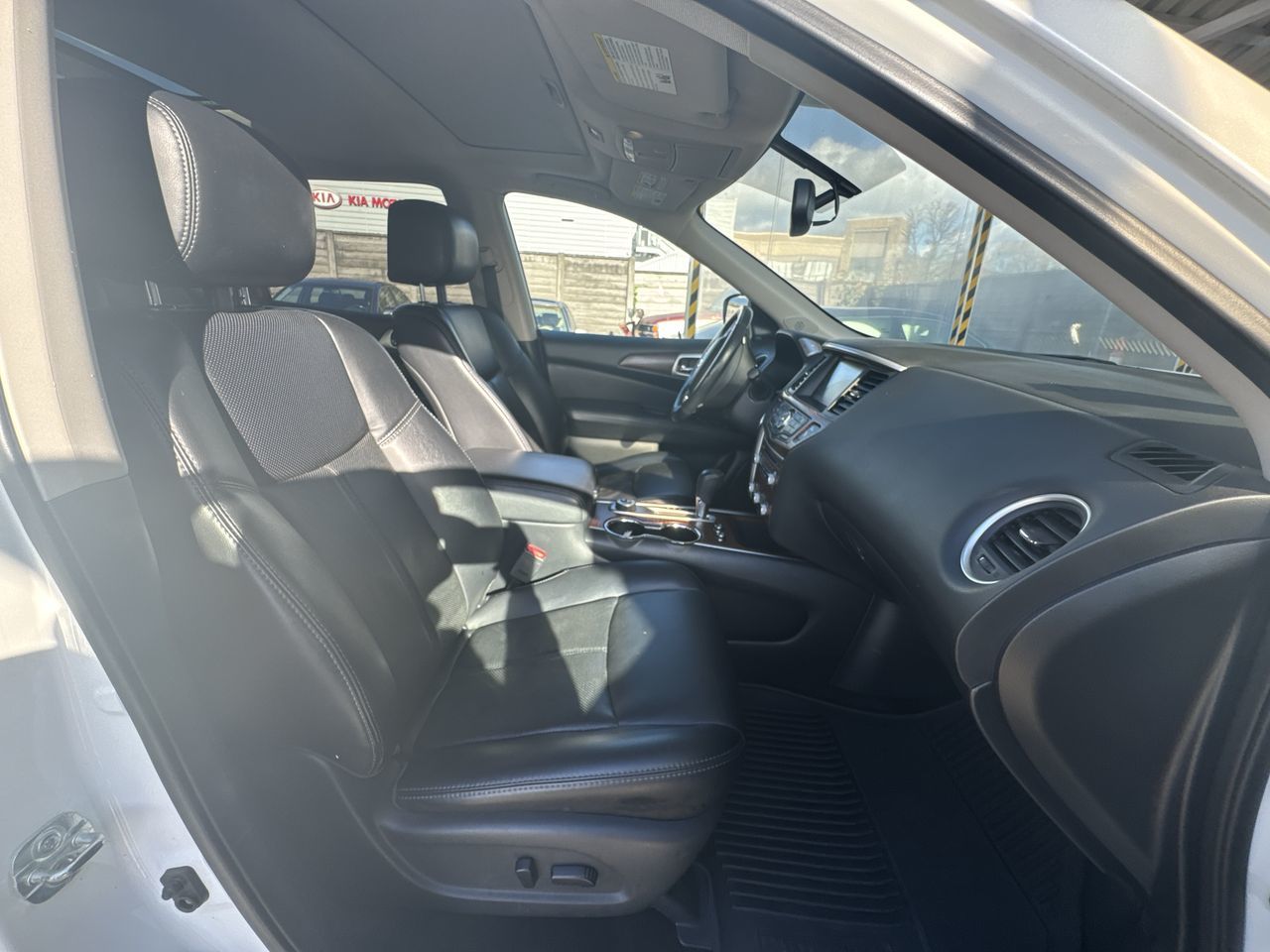 2019 Nissan Pathfinder in North Vancouver, British Columbia