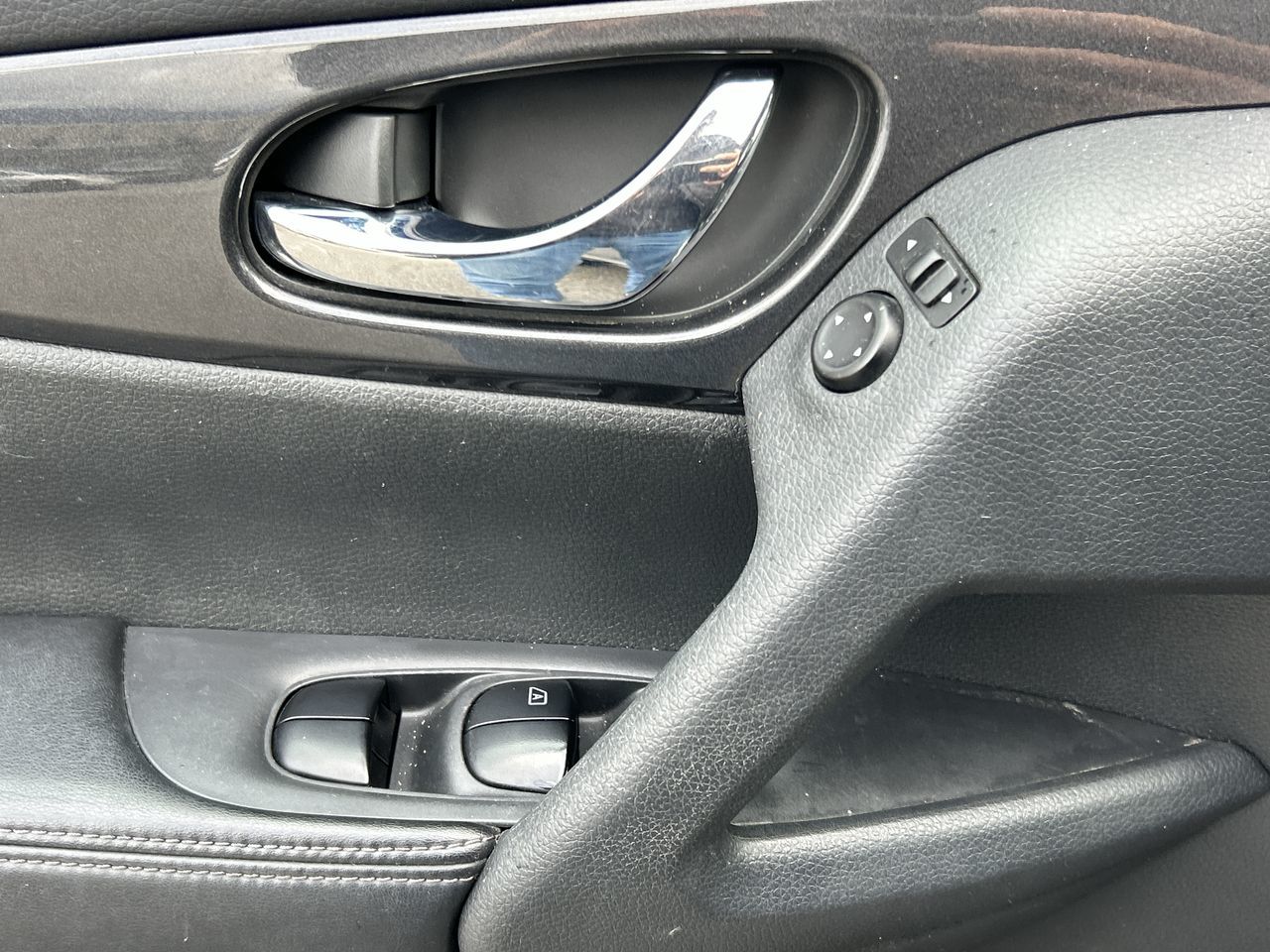 2017 Nissan Rogue in North Vancouver, British Columbia