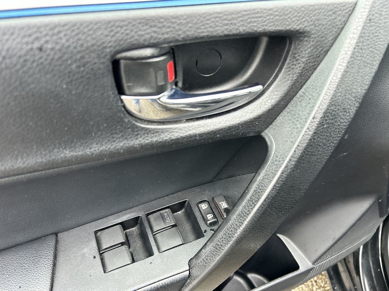 Toyota Corolla  2016 à North Vancouver, Colombie-Britannique