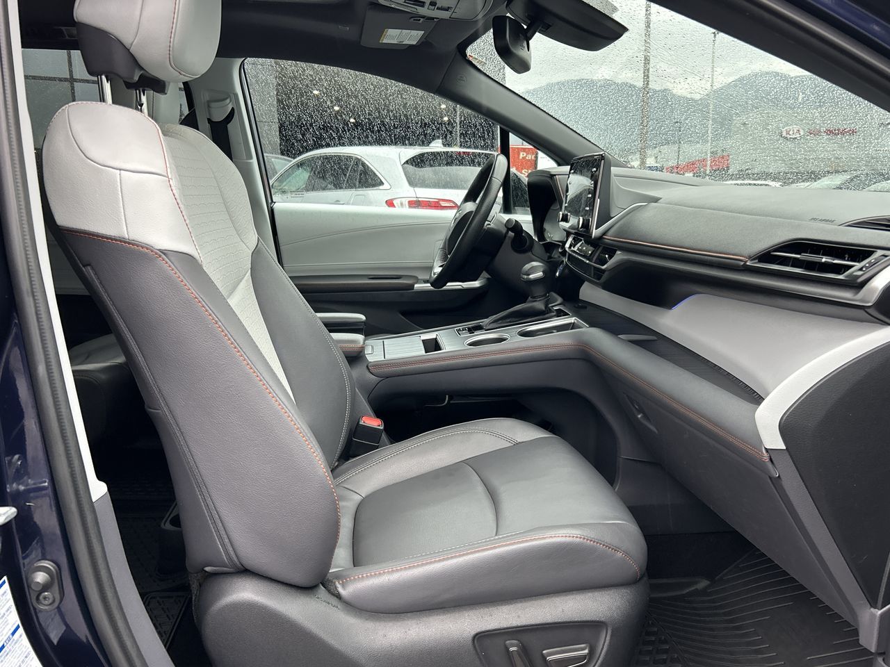 2022 Toyota Sienna Hybrid