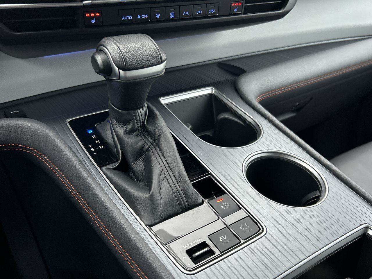 2022 Toyota Sienna Hybrid