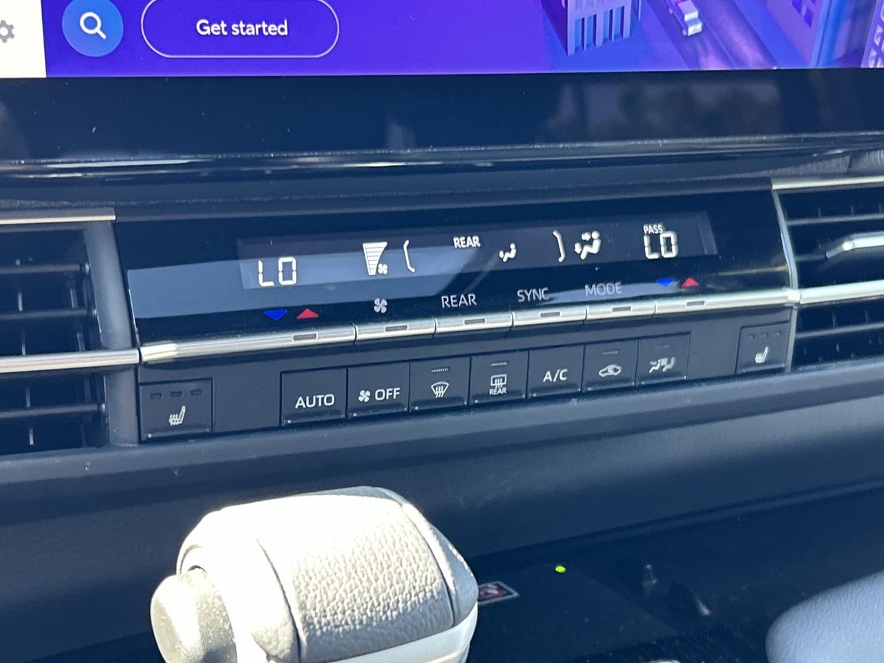 2025 Toyota Sienna Hybrid in North Vancouver, British Columbia